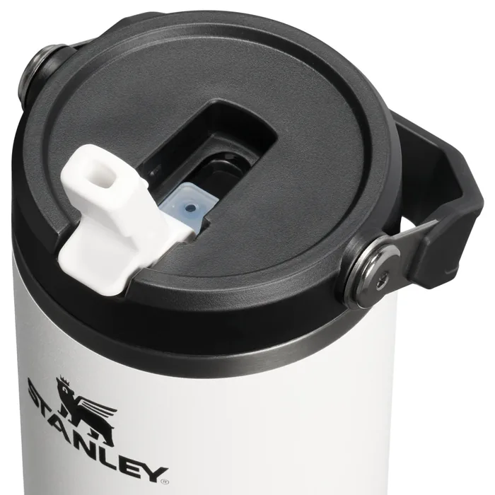 Stanley 1913 x Juventus The IceFlow™ Flip Straw 2.0 Tumbler | 30 OZ - Image 3
